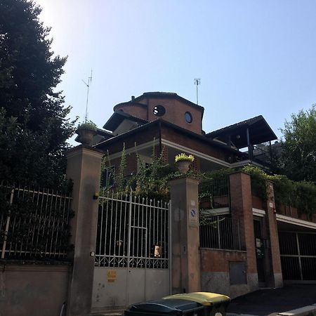 Appartamentino Autonomo Zona Gran Madre Di Dio Turin Exterior photo